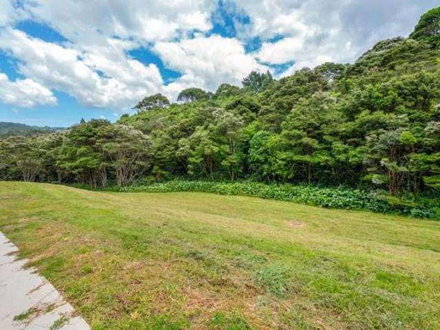 Land for sale in Oratia