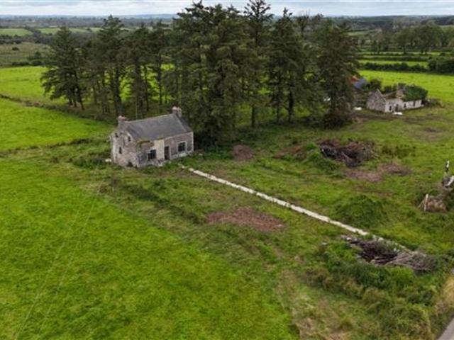Detached House for sale in Lecarrow, Connacht