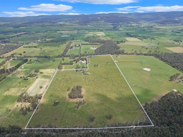 Cottage for sale in Yarram, Victoria