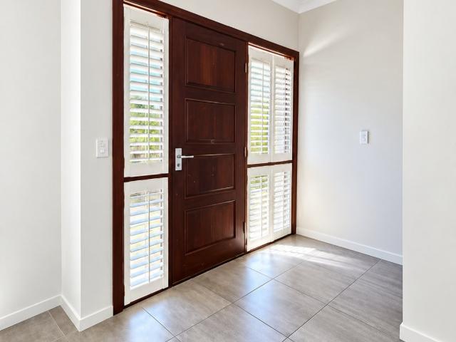 House for rent in Biggera Waters, Gold Coast City