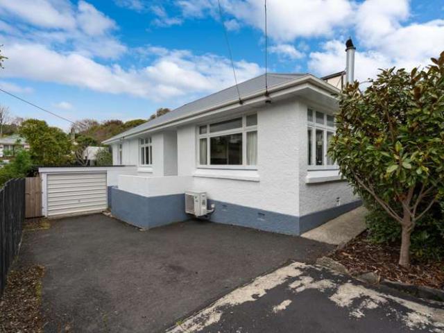 House for sale in Otakou