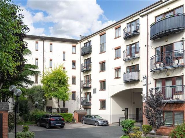 Apartment for sale in Bluebell, North Tipperary