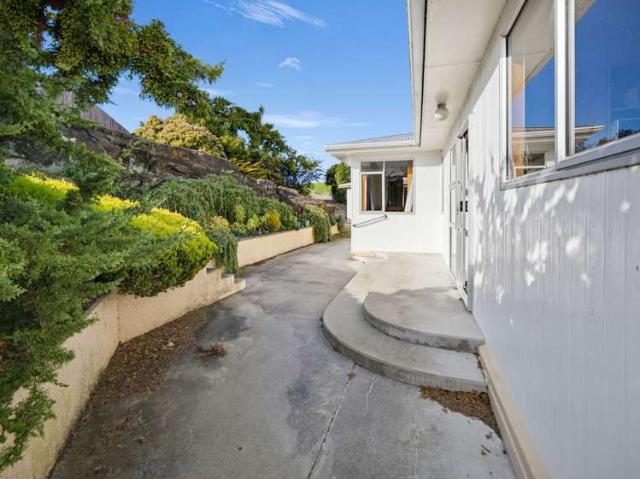 House for sale in Otakou