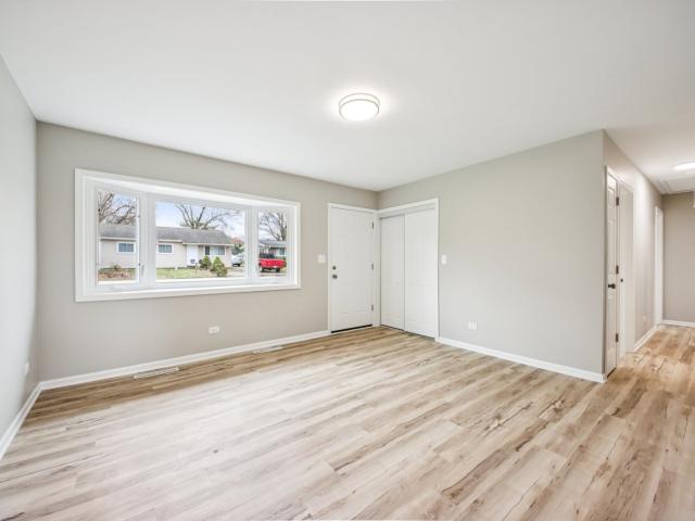 House for sale in Mchenry, Illinois