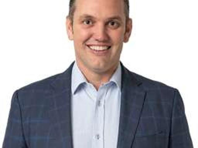 Townhouse for sale in Chaslands, Canterbury