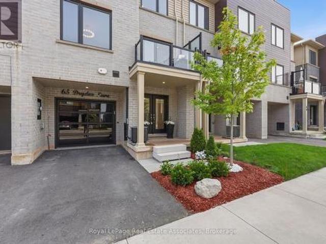 Townhouse for sale in Ancaster, Ontario