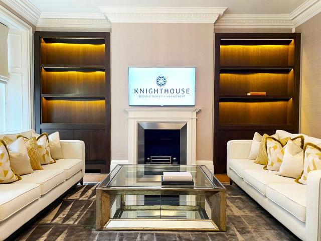 Apartment for rent in Mayfair, Greater London