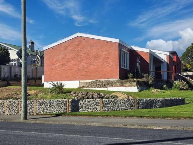 House for sale in Otakou