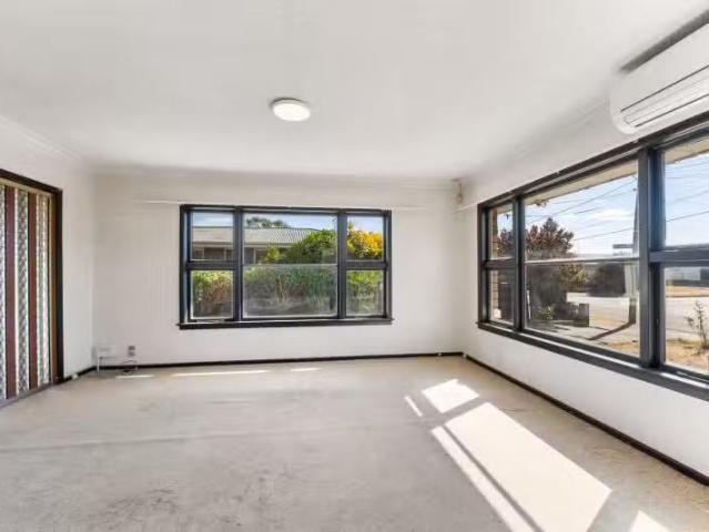 House for sale in Chaslands, Canterbury