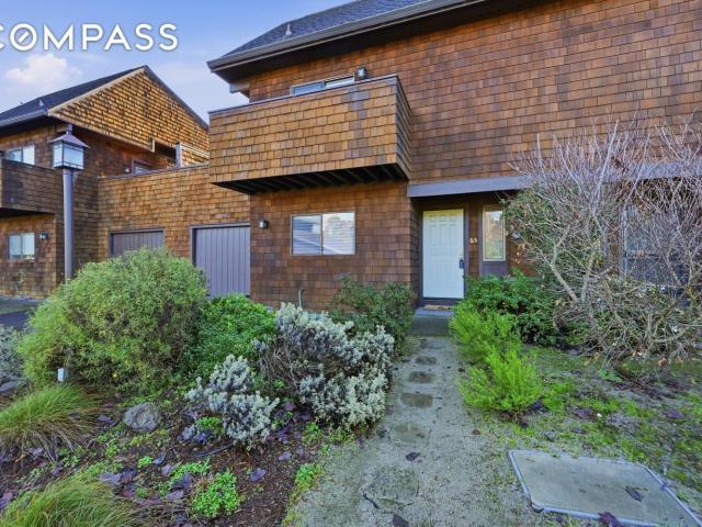 Townhouse for sale in Petaluma, California