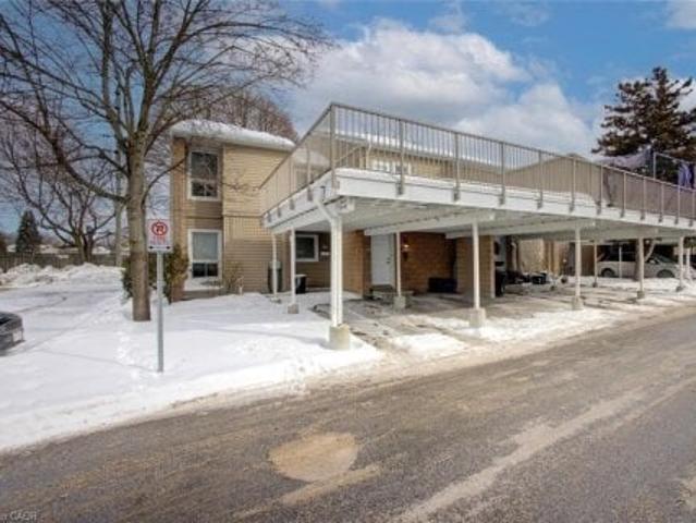 Townhouse for sale in Cambridge, Ontario