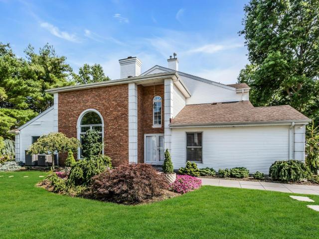 Condo for sale in Commack