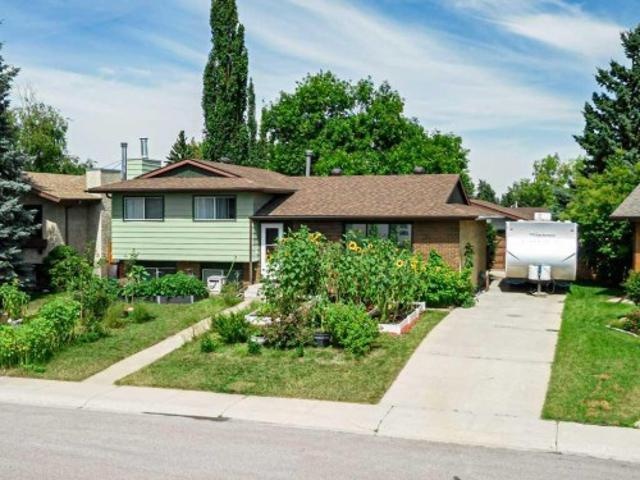 House for sale in Alberta
