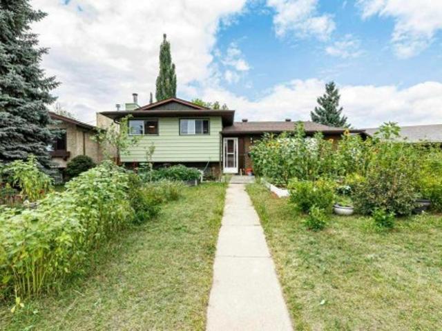 House for sale in Alberta