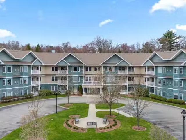 Condo for sale in Bedford