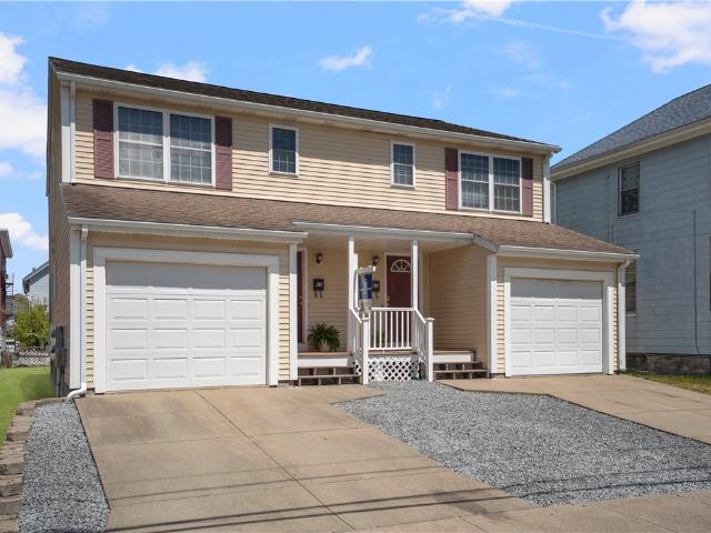 Condo for sale in Central Falls, Rhode Island