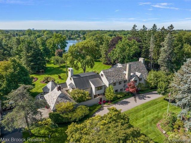 House for sale in Bloomfield Hills, Michigan