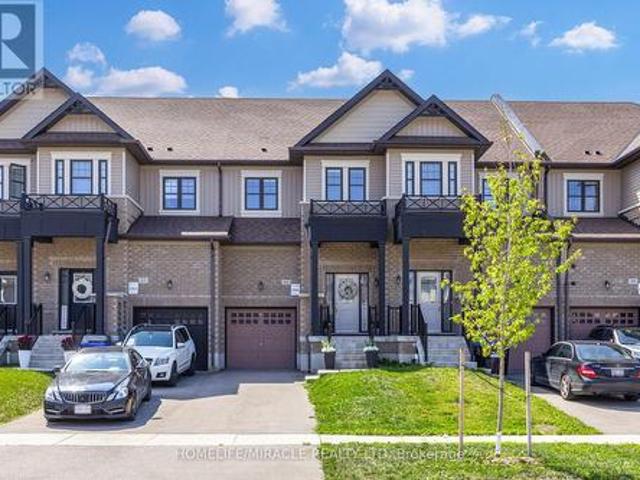 House for sale in Ontario
