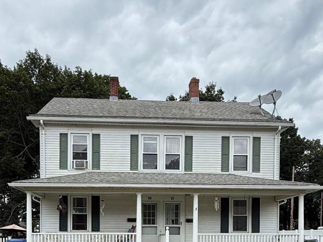 Townhouse for rent in Manchester, Connecticut