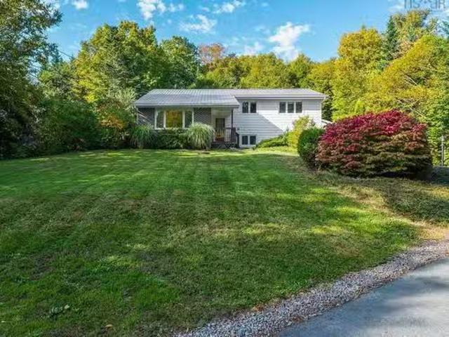 House for sale in Lake Echo, Nova Scotia