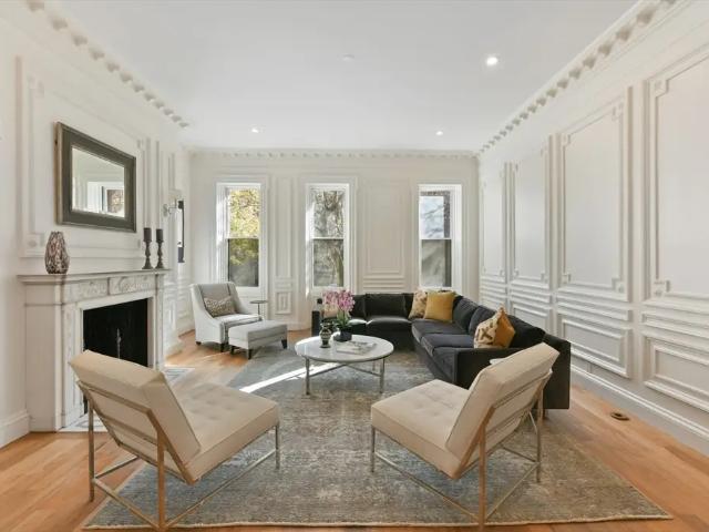 Townhouse for sale in Boston