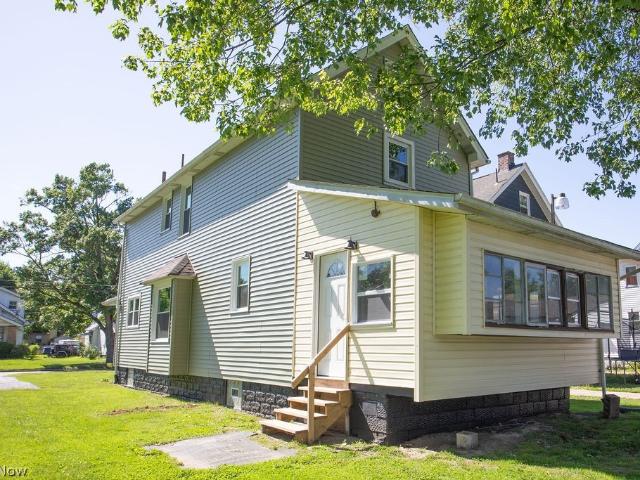 House for sale in Youngstown, Ohio