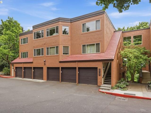 Condo for sale in Oregonia