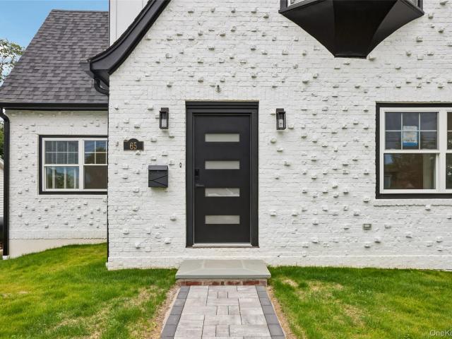 House for sale in Valhalla, New York