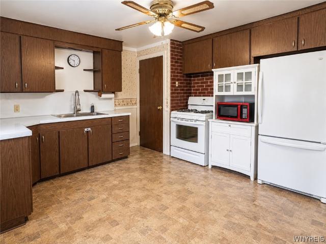 House for sale in Bowmansville, New York