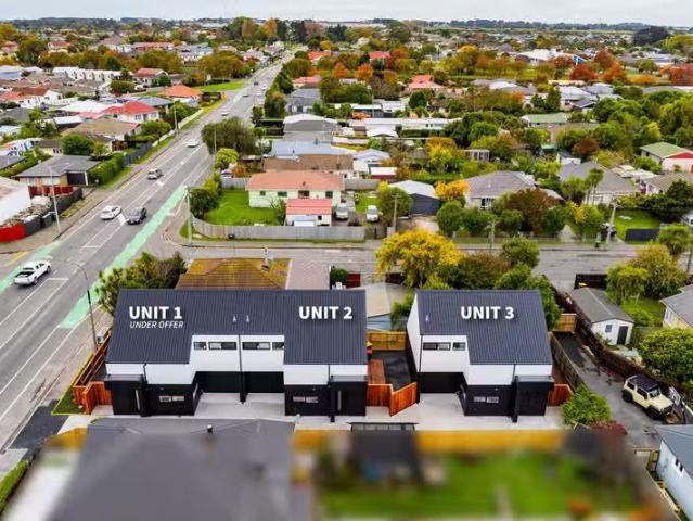 House for sale in Chaslands, Canterbury