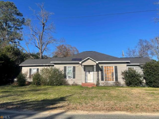 House for sale in Reynolds, Georgia