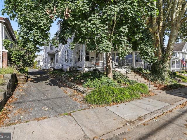 Townhouse for sale in Manheim, Pennsylvania