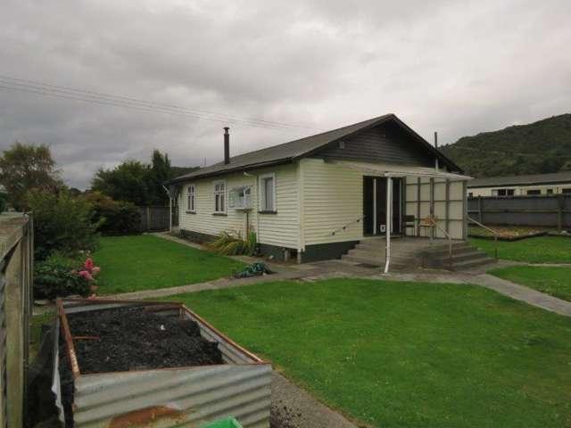 House for rent in West Coast