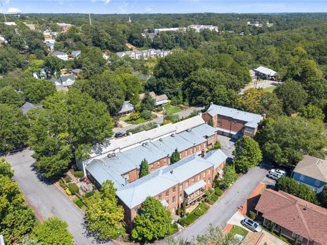 Townhouse for sale in Roswell, Georgia