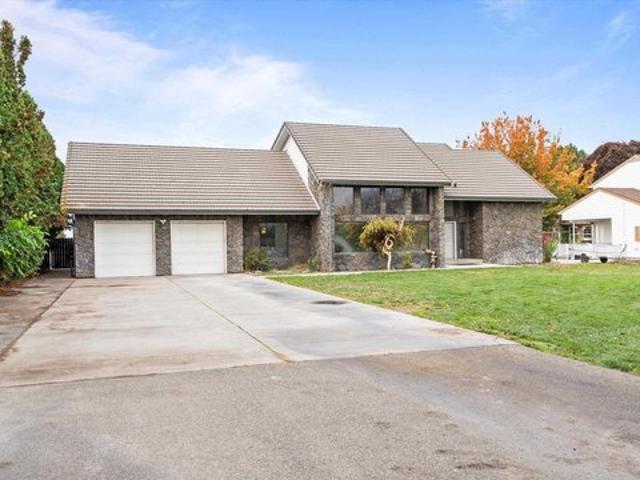 House for sale in Burbank, Washington