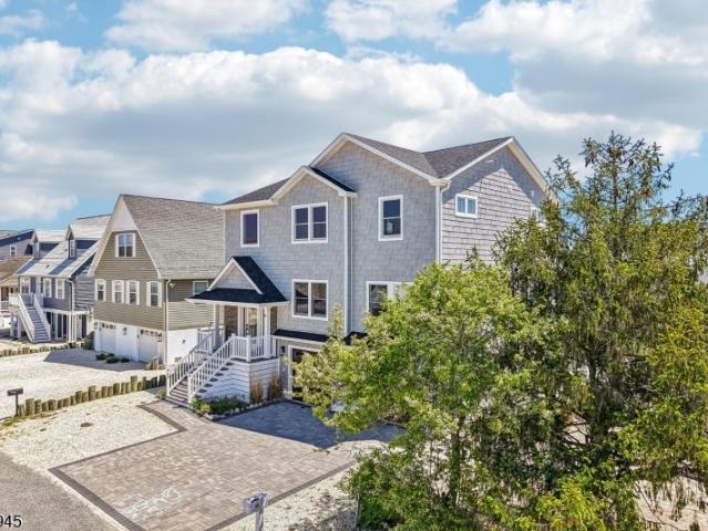 House for sale in Manahawkin, New Jersey