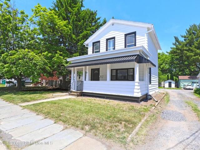 House for sale in Bloomington, New York