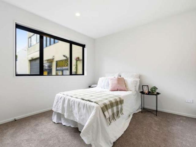 Townhouse for sale in Onehunga