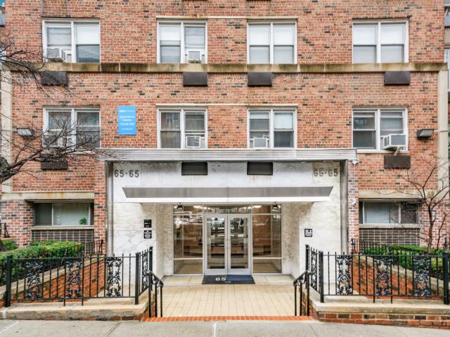 Property for sale in Queens, Arverne
