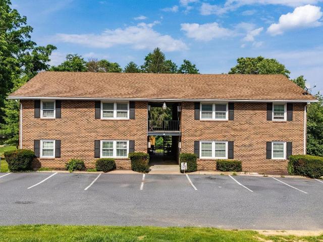 Apartment for sale in Staunton