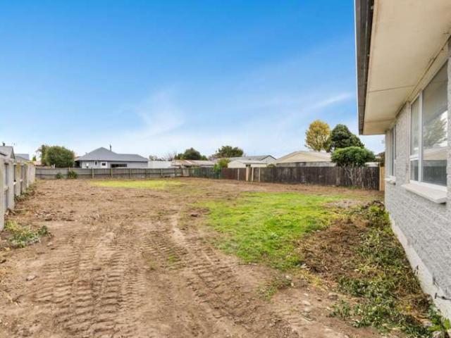 House for sale in Chaslands, Canterbury