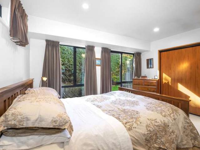 House for sale in Chaslands, Canterbury