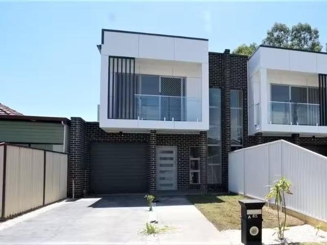 Condo for rent in Sydney, New South Wales