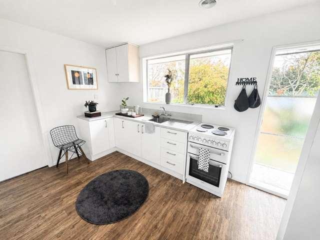 House for sale in Chaslands, Canterbury
