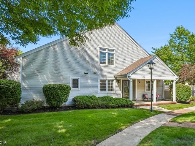 Townhouse for sale in Monroe Township, New Jersey