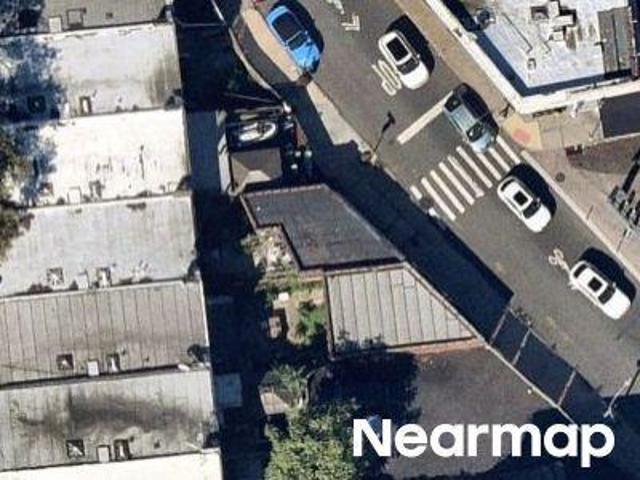 House for sale in Queens, Arverne
