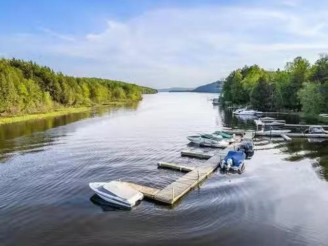 House for sale in Memphrémagog, Quebec