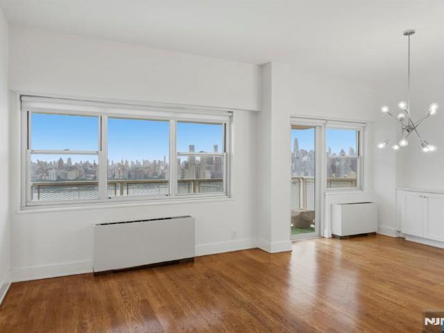 House for sale in Hudson, New Jersey