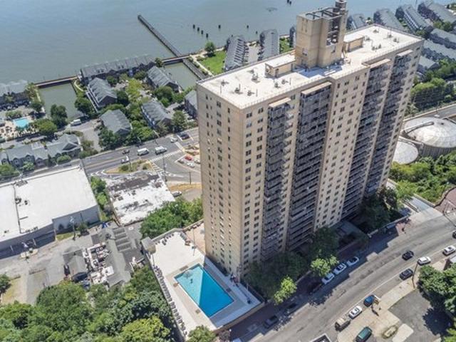 Condo for sale in Hudson, New Jersey
