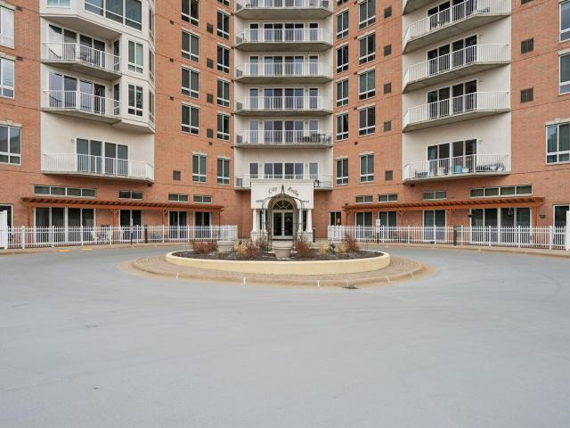 Condo for sale in Hennepin, Minnesota